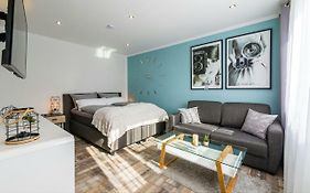 Gepflegte und moderne Ferienwohnung in der Neuseenlandschaft